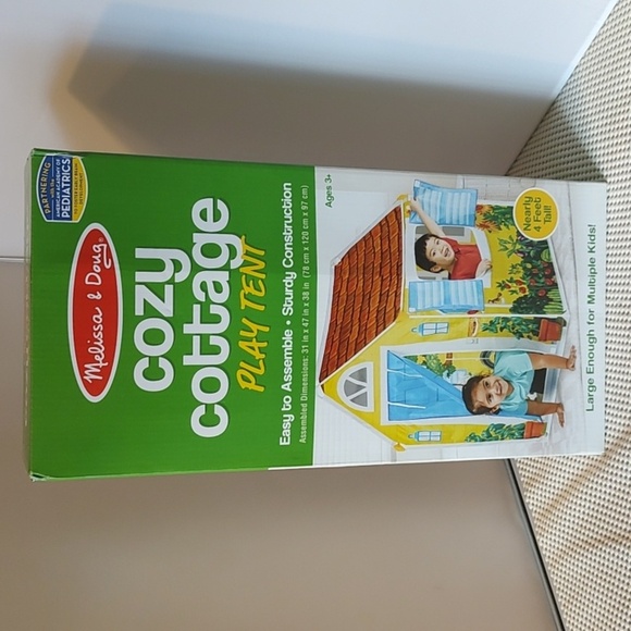 Melissa and Doug Cozy Cottage Play Tent - Picture 4 of 4